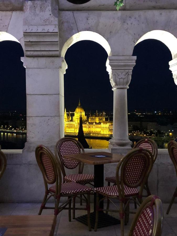 Quiet Near Buda Castle * Budapeszt